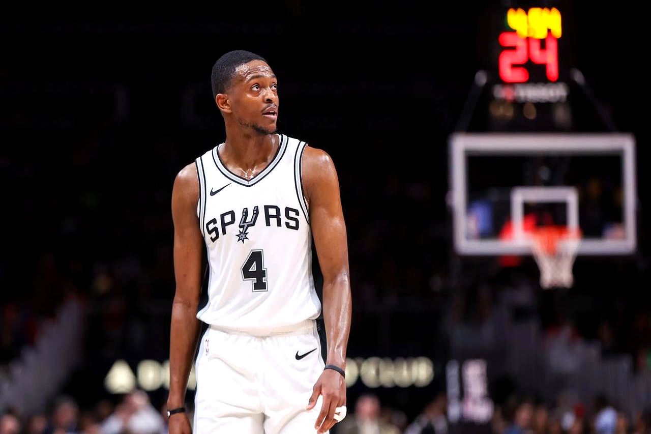 马刺完胜魔术，克莱爆发神勇的简单介绍