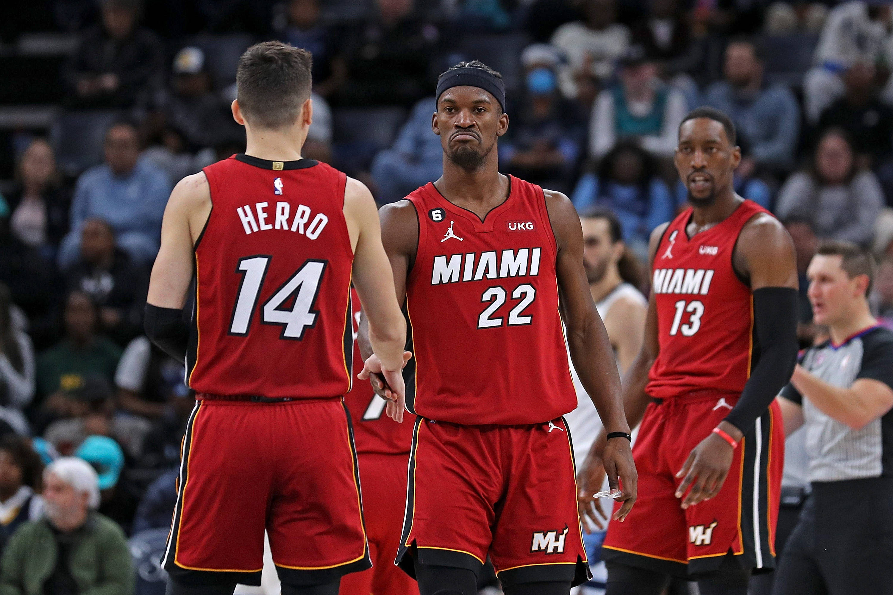 包含篮网爆冷步行者,阿德巴约完成帽子戏法的词条 包含篮网爆冷步行者,阿德巴约完成帽子戏法的词条